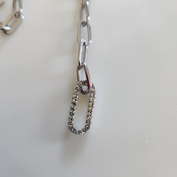Elegant Silver Chain Necklace - Picture 3 of 5